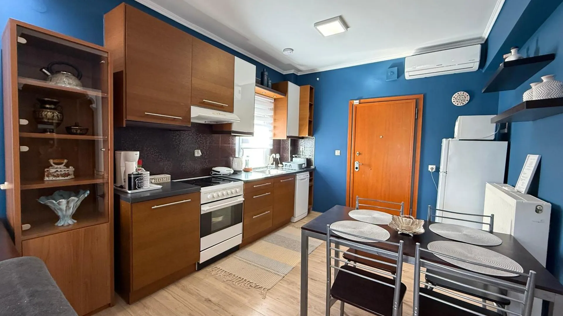فيلا Althea - Christine'S House أفيتوس بيت للعطل