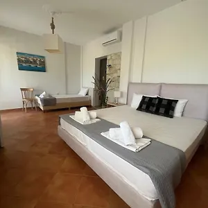 The House - & (adults Only) Affittacamere